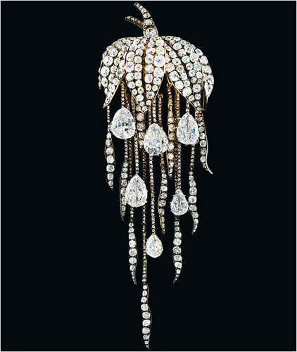 Christie's superb antique diamond brooch was an unusual composite piece